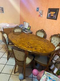 Mobili classici in legno