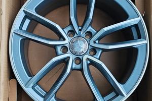 4 cerchi Nuovi 18 Mercedes classe A B C E Gla Glb 