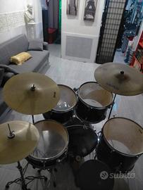 Batteria acustica completa con sgabello ,bacchette