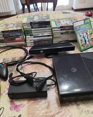 Xbox 360 più accessori 