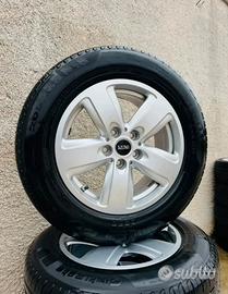 Cerchi in lega e gomme 16" Mini Countryman