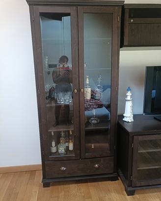 vetrina in legno 