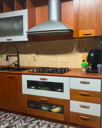 cucina completa angolare 5mt in vero legno