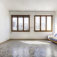 Pentavano luminoso con ampia veranda