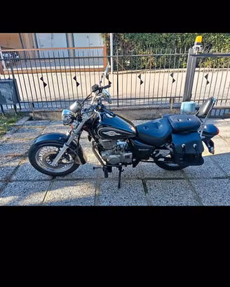 Suzuki Marauder 250