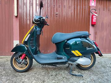 Vespa 300 GTS racing super sixty