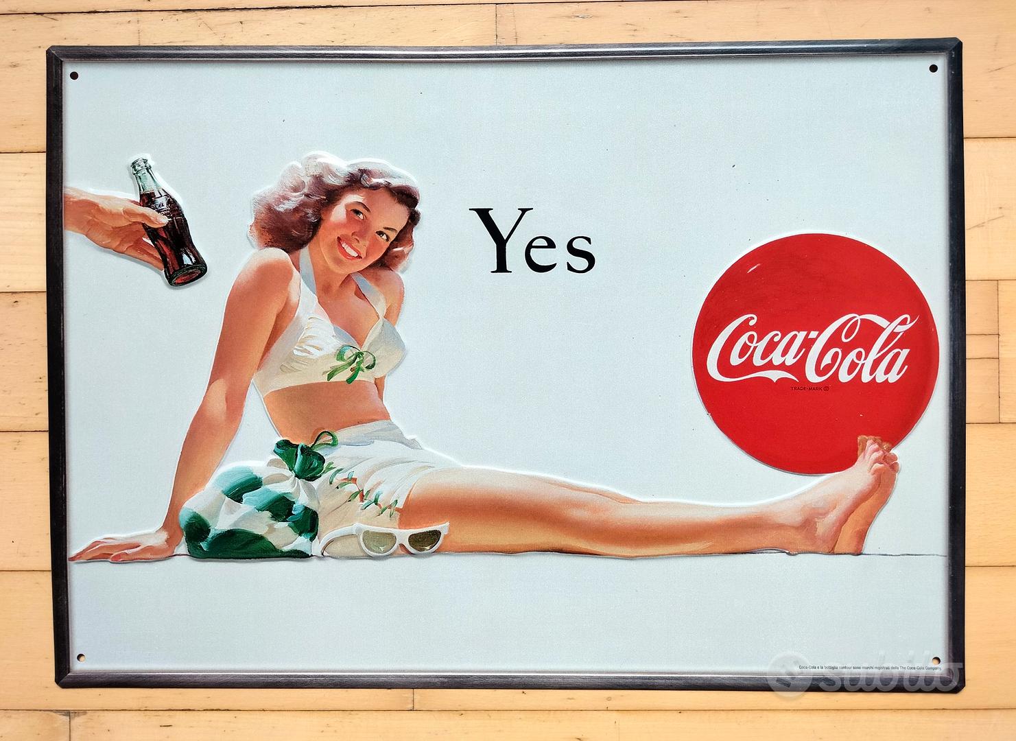 Enseigne Métallique Coca-Cola « Frankfurter On Roll » – Dimensions 30x20 Cm, En Excellent état, Objet De Collection
