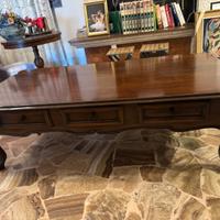 tavolo in legno di noce
