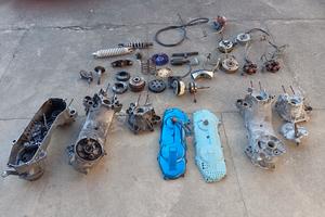 Molti ricambi Malaguti f12 e scooter 