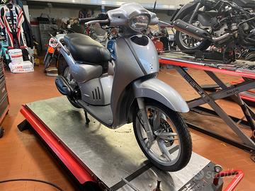 Aprilia scarabeo 50 4t