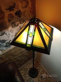Lampada da terra stile Tiffany