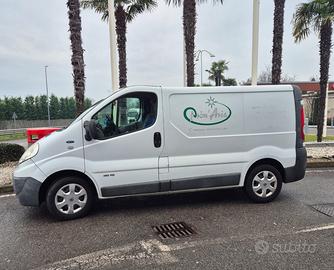 Autocarro renault trafic 2011