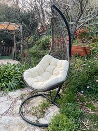 Poltrona sospesa da giardinointerno con base
