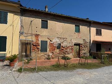 CASA DI CORTE A CHIESINA UZZANESE