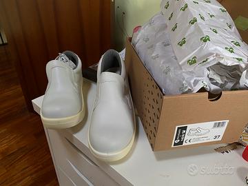 Scarpe antinfortunistiche nuove