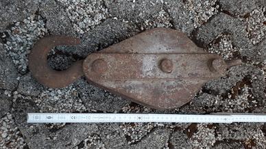 Vecchia carrucola metallo