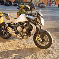 MV Agusta Brutale 675