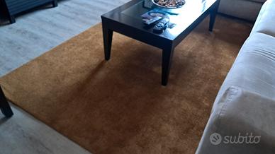 tappeto nuovo con etichetta 