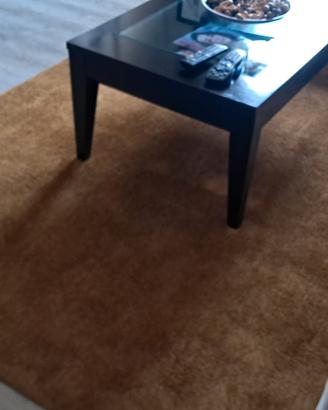 tappeto nuovo con etichetta 