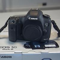 Fotocamera CANON EOS 5D MARK III