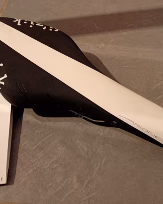 Sella Fizik Arione R7