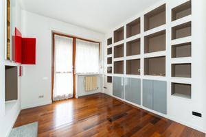 5 LOCALI A CASELLE TORINESE