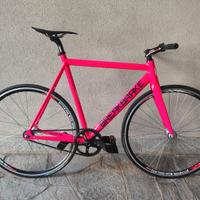 Bici fixed scatto fisso alluminio e carbonio