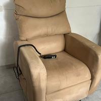 poltrona elettrica imbottita comodissima