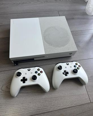 Xbox One S 500 gb