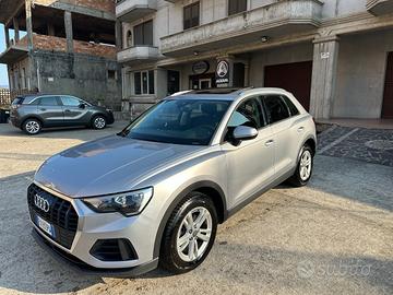 Audi Q3 35 TDI S tronic Business Advanced