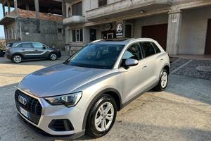 Audi Q3 35 TDI S tronic Business Advanced