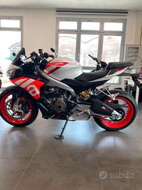 Aprilia Tuono 660