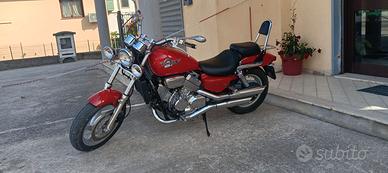 HONDA VF 750 MAGNA