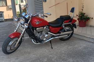 HONDA VF 750 MAGNA