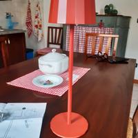 Lampada da tavolo ricaricabile 