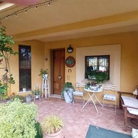 Villetta a schiera di 200 m² con più di 5 locali e