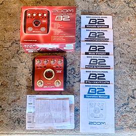 Zoom B2 pedaliera multi effetto per Basso