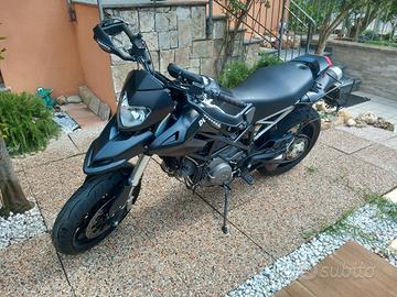 Ducati hypermotard 796