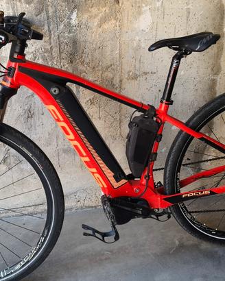 E-bike Focus Jarifa 2017 con seconda batteria