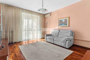 TRE LOCALI CON CUCINA SEPARATA E DUE TERRAZZINI