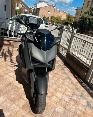 Yamaha x-max 300