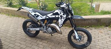Husqvarna sm 125 2t  cambio elettronico 