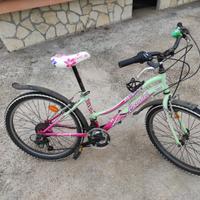 Bicicletta mountain bike da bambina