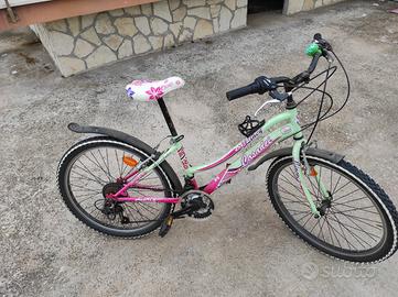 Bicicletta mountain bike da bambina