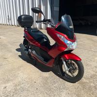 Honda pcx 150 solo 2000 km