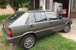 lancia delta lx