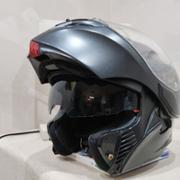 Casco moto modulare AGV. Doppia visiera