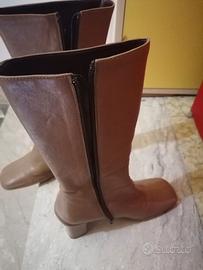 Stivali donna n. 37