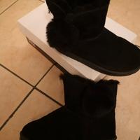 Stivaletti bambina foderati pelliccia usati n. 35