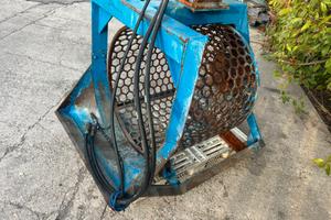 B81 BENNA VAGLIO PER ESCAVATORE 50-80 Q-LI